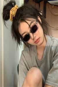 全文版穿成美女后，我在娱乐圈大显身手