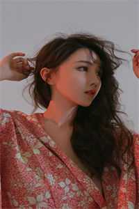 精品成了四个大佬的恶毒亲娘后，她洗白了