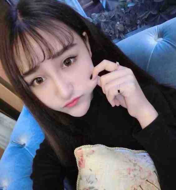 穿成捕快后，我靠练功在武林杀疯了畅销巨作