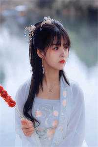 末世前疯狂捞物资，女神们都看我脸色过活完整文集