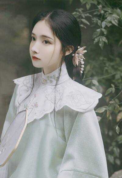 精品全集八零军婚:高冷同志成了黏人精