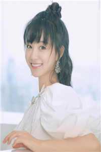 召唤百万大军，女帝给我削苹果