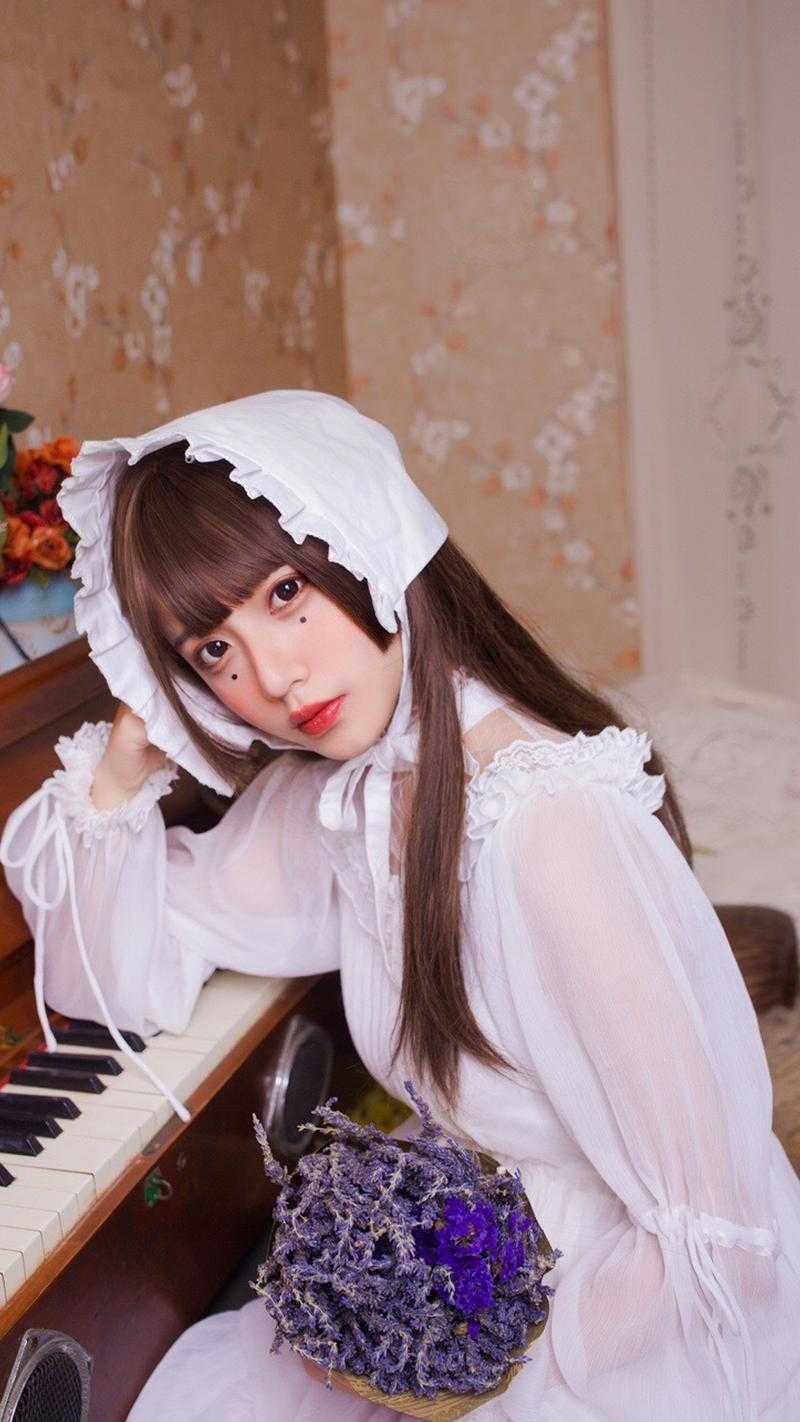 开局拿下超跑，校花见了贴过来全本小说