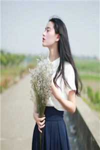 精品文我，疯批白切黑，拐走阴郁反派老公