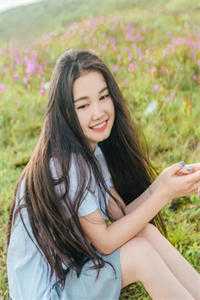 全集小说女扮男装后，权少狠爱不分手