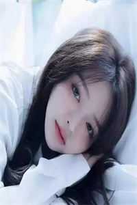 全集小说重生成小孩后，被漂亮姐姐包养了
