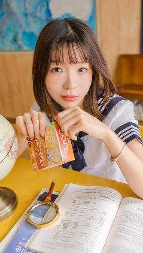 全章节小白花与总裁决裂后，他后悔疯了