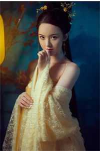 坠海后，全世界开始发疯寻她畅销书目