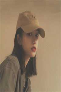 畅销巨著被捕入狱后，未婚夫带着新科技参加审判