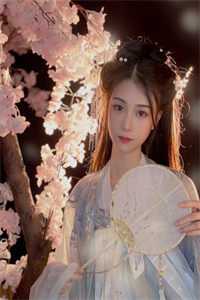 彪悍王妃已上线，王爷却总宠她如宝？顾华菁封容