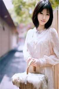开局迎娶女杀神，助她造反称帝！的小说