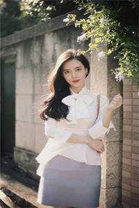 诱欲！小美人成了糙汉大佬掌心娇结局+番外+完结