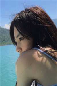 穿越女寝室，带着室友玩惊悚游戏无删减全文