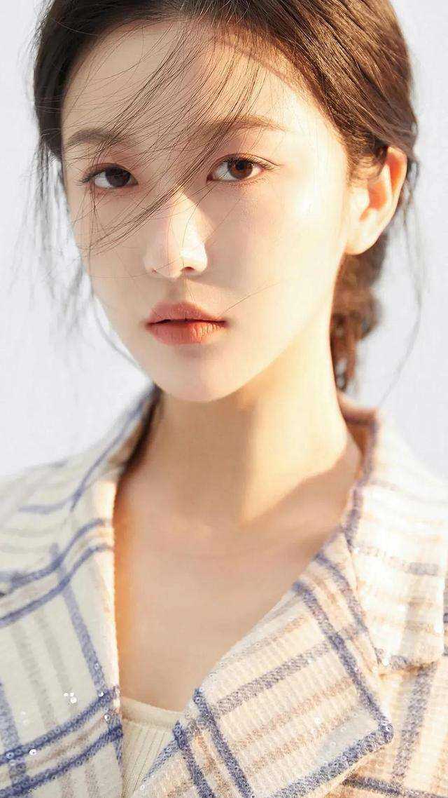 年下：室友姐姐太美艳了怎么办:全章+后续