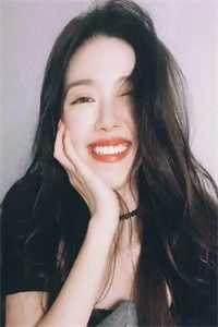 失忆后我抛夫弃子逼丈夫离婚，他却后悔疯了林牧何蔓小说