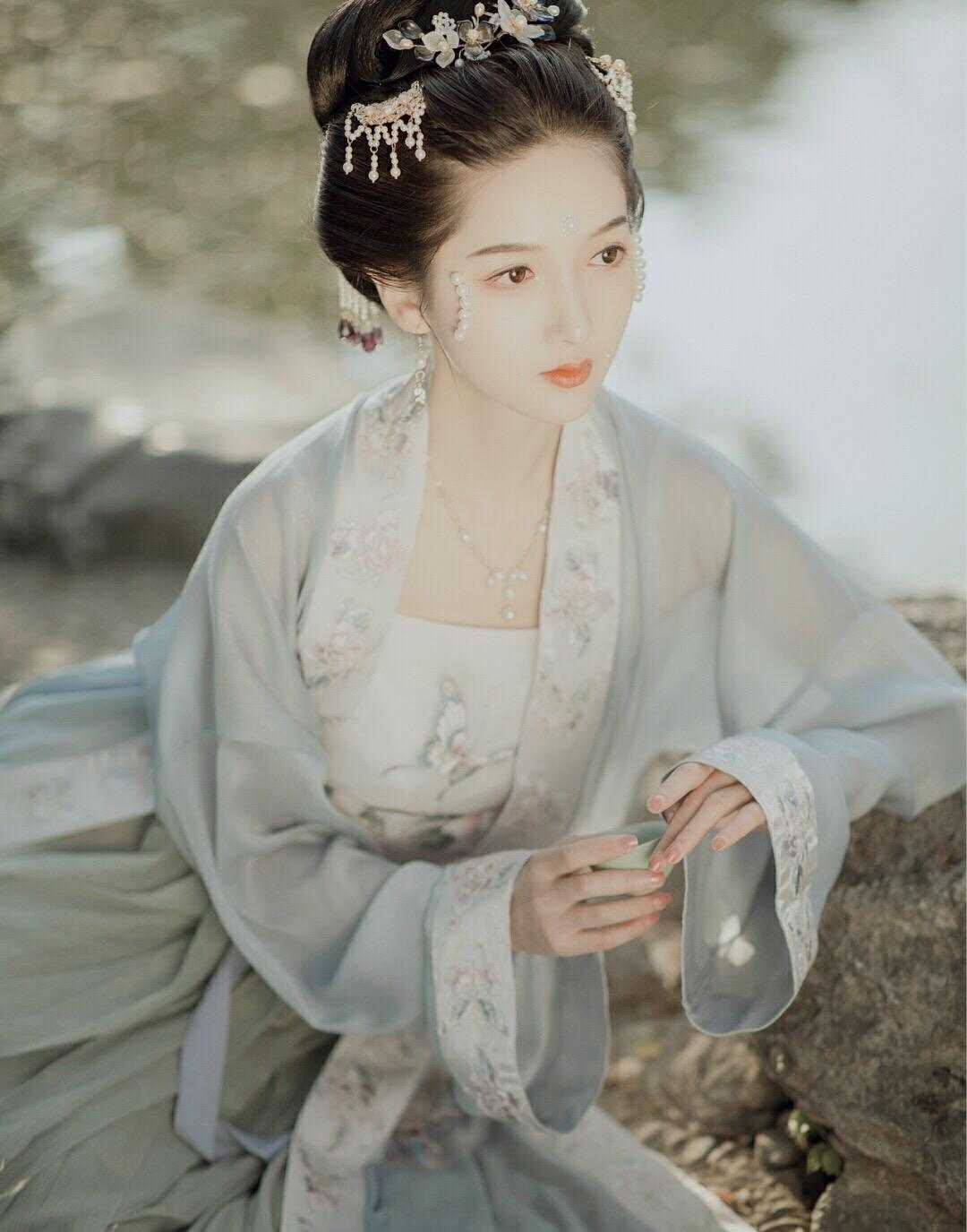 火影：开局薄纱虎皮，震惊四代目