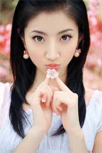 从过去走来,途经人间