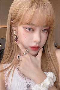 小说腹黑女BOSS玩腻后，总裁慌了