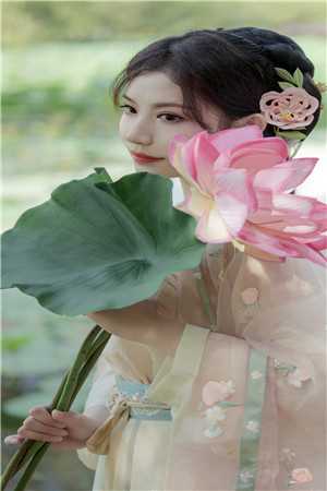 精品小说惊！玄学大佬上节目超渡全场