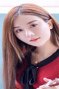 全集入赘后，美女老婆对我信任有加