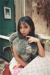 小丧尸囤了一屋子物资后，被大佬偷家了长篇小说阅读