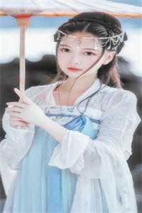 穿成恶毒女配，我陪大佬东山再起