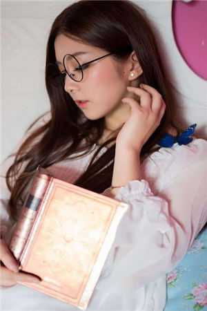快穿：女配逆袭专业户
