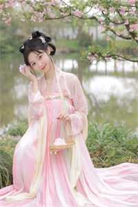在国庆老板压榨我工作，我帮老板娘捉奸未删减版