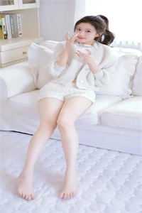 班主任逼女儿剪短发，我送她上热搜笔趣阁
