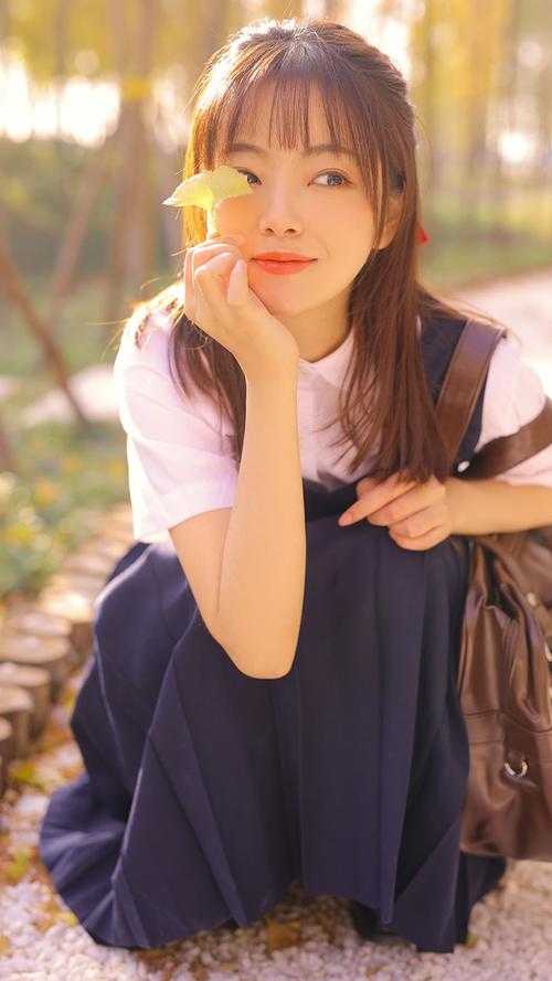 新皇宠妃被困宫门一炷香，他便将我塞进酒坛全文无删减