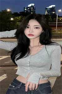 摆摊的真千金被领回家后，全家倒霉完结