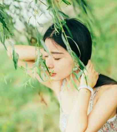 婆婆在养老院被打至重伤后，我背着一筐带血军装跪在军区门口前言+后续