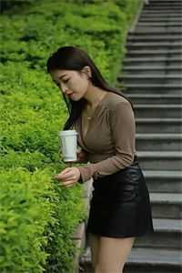 招惹大佬后，我被缠上了by萧昀旭伍梦甜