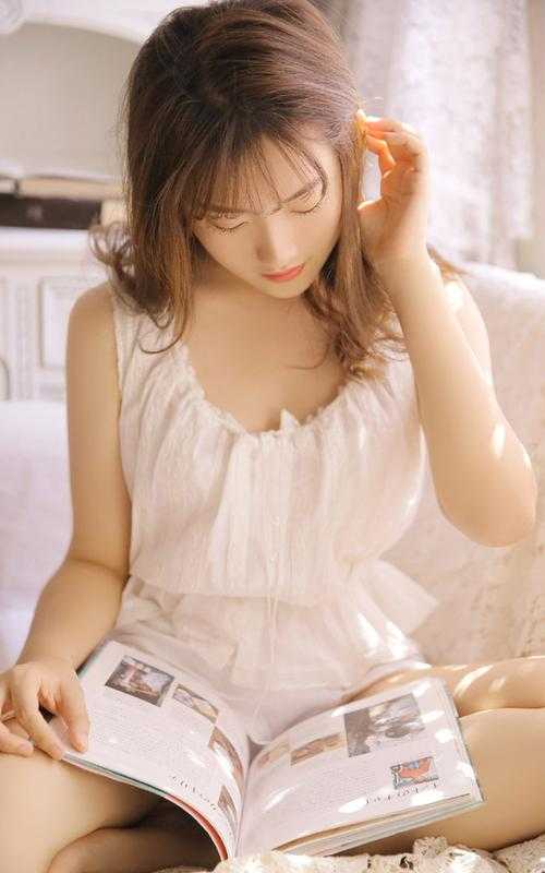 首富继承人轮盘选妻，选中白月光他却崩溃了质量好文