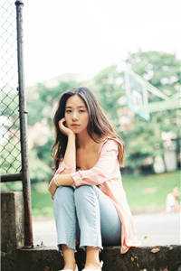 别家小妾，钻进太傅怀里哭唧唧热门