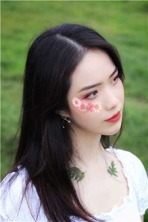 出国三年的老婆挺着大肚子回来，我转身加入了她仇人的公司完整版