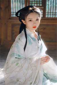 刚回城，我迎娶了冰山女神白富美