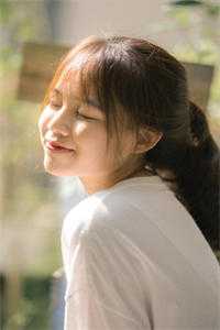 双双被绿后，她闪婚了个亿万首富