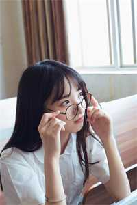 女帝还是小可怜，被我收养