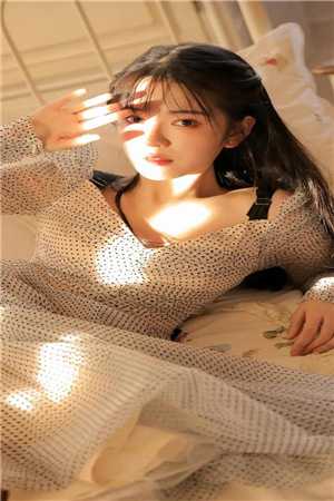 穿越九零后，她决心当宠文女主全集